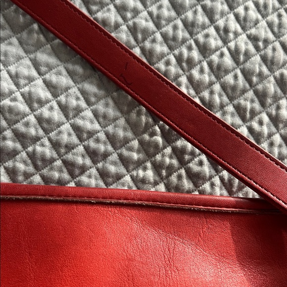 Coach Vintage Taylor Crossbody #9944 - Picture 4 of 14